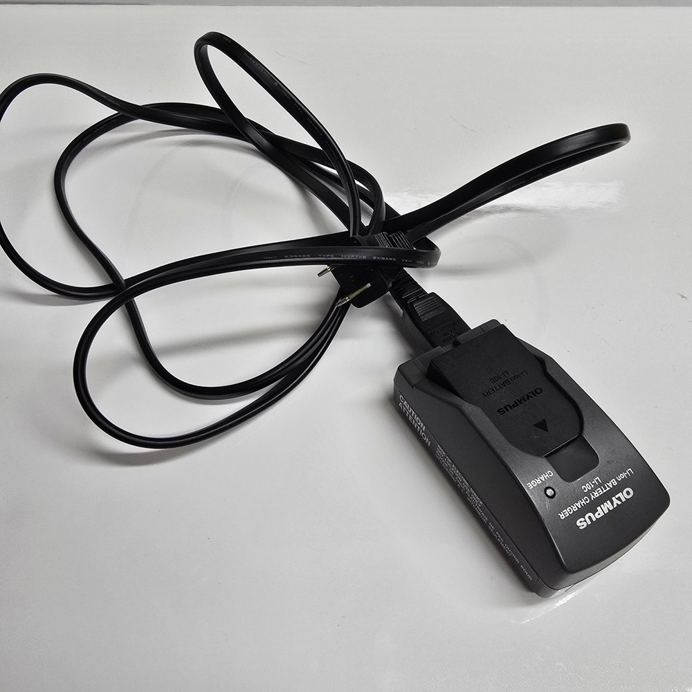 Olympus LI-10C Battery Charger and LI-10B Battery Black Camera Accessory Tech